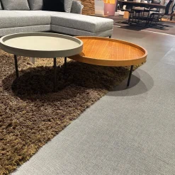 2 Satztisch Platte Nussbaum Natur Lackiert Furniert Und MDF Softlack RAL 7006 Beige Grau Füße Schwarz Lackiert