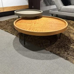 2 Satztisch Platte Nussbaum Natur Lackiert Furniert Und MDF Softlack RAL 7006 Beige Grau Füße Schwarz Lackiert