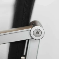 A900 Armlehnstuhl Bezug Stoff Anthrazit Gestell Aluminium Eloxiert