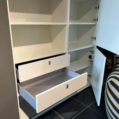 Anbauwand Studimo Lack Matt Kristallweiß Klappgriff Alufarbig Silber Schiebetür Glas Optiwhite Anthrazit