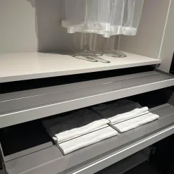 Ankleide Collect Plus Korpus Lack Greige Beige Front Raucheiche Dunkel Schwarz Mit Beleuchtung