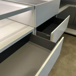 Ankleide Collect Plus Korpus Lack Greige Beige Front Raucheiche Dunkel Schwarz Mit Beleuchtung