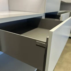 Ankleide Collect Plus Korpus Lack Greige Beige Front Raucheiche Dunkel Schwarz Mit Beleuchtung