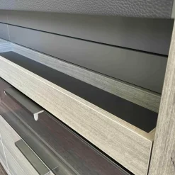 Ankleide Gliss Master Korpus Böden Rückwand aus Zirbelkiefer Silber mit Beleuchtung