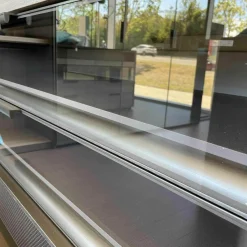 Ankleide Gliss Master Korpus Böden Rückwand aus Zirbelkiefer Silber mit Beleuchtung