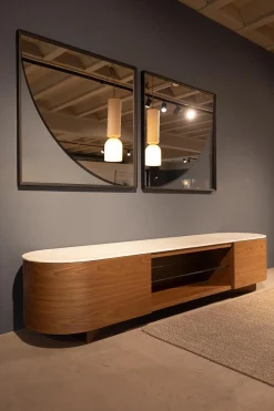 Anrichte Rondos Mamorplatte Bianco Carrara Opaco Weiß Korpus Furniert Amerikanischer Nussbaum Mit Einem Offenen Fach