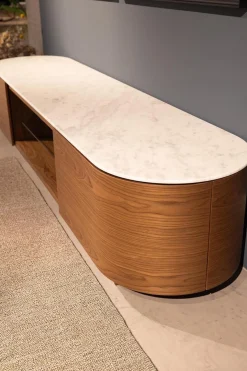 Anrichte Rondos Mamorplatte Bianco Carrara Opaco Weiß Korpus Furniert Amerikanischer Nussbaum Mit Einem Offenen Fach