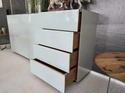 Anrichte Sideboard Novus Korpus Knorrige Eiche Rustikal Natur Geölt Front Glas 7035 Lichtgrau Grau Glänzend