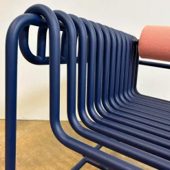 Armlehnstuhl 22 24 Gestell Gebogenes Stahlrohr Kobaltblau Blau Pulverbeschichtet Mit Rückenrolle