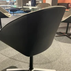 Armlehnstuhl 2043 Dan Stoff Charmellle Cloud 81 Beige Drehgestell Schwarz Mit Rückholmechanik