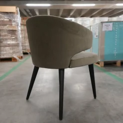 Armlehnstuhl Aston Bezug Hunt Grau Gestell Massivholz Esche Lackiert Moka