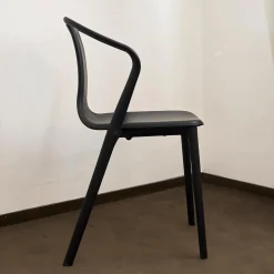 Armlehnstuhl Belleville Bezug Leder Premium Schwarz Gestell Polyamid Spritzguss Tiefschwarz