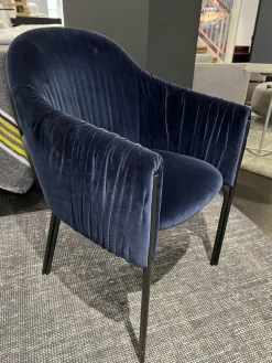 Armlehnstuhl Celine High Uni Stoff Harald 3 792 Dunkelblau Stahlgestell Celine Schwarz Gleiter Aus Kunststoff