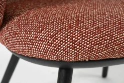 Armlehnstuhl Cocktail Ona Bezug Stoff Sahco Safire 013 Rot Gestell Massivholz Eiche Schwarz Gebeizt Und Lackiert