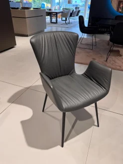 Armlehnstuhl Dexter Leder I 919 Grau Gestell Stahl Schwarz Pulverbeschichtet