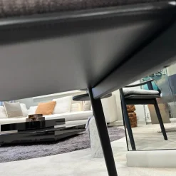 Armlehnstuhl Fynn Stoff H Bright 04 Argento Grau Gestell Massivholz Esche Gebeizt Lakritze Schwarz