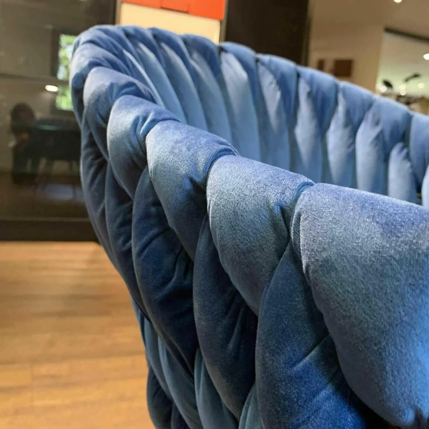 Armlehnstuhl Knot Stoff Blau Gestell Holz Braun