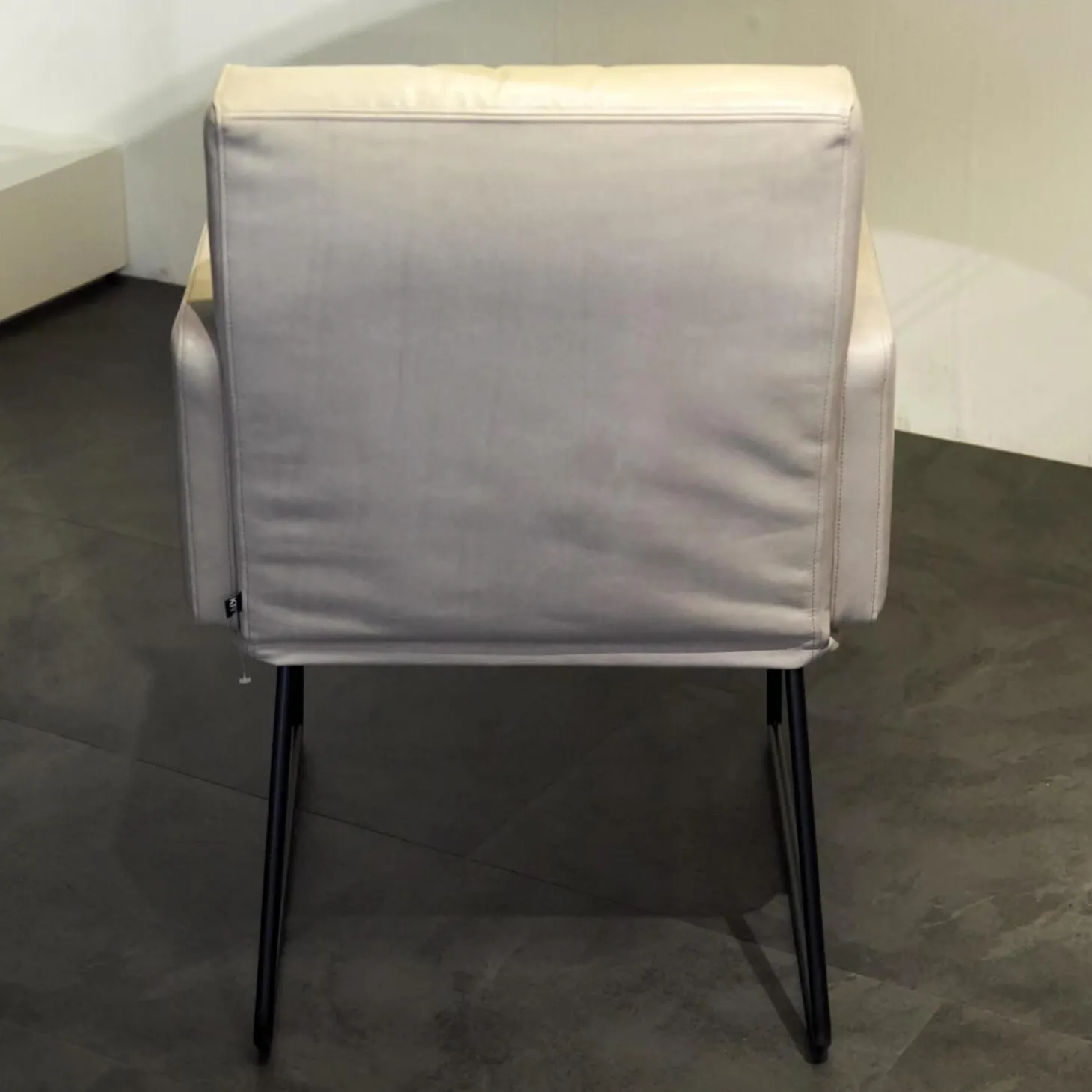 Armlehnstuhl Leder Anilin Steingrau Gestell Schwarz