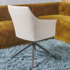 Armlehnstuhl Mara Cruz Bezug Leder Senso 9050 Pampas Weiß Drehgestell Epoxy E.220