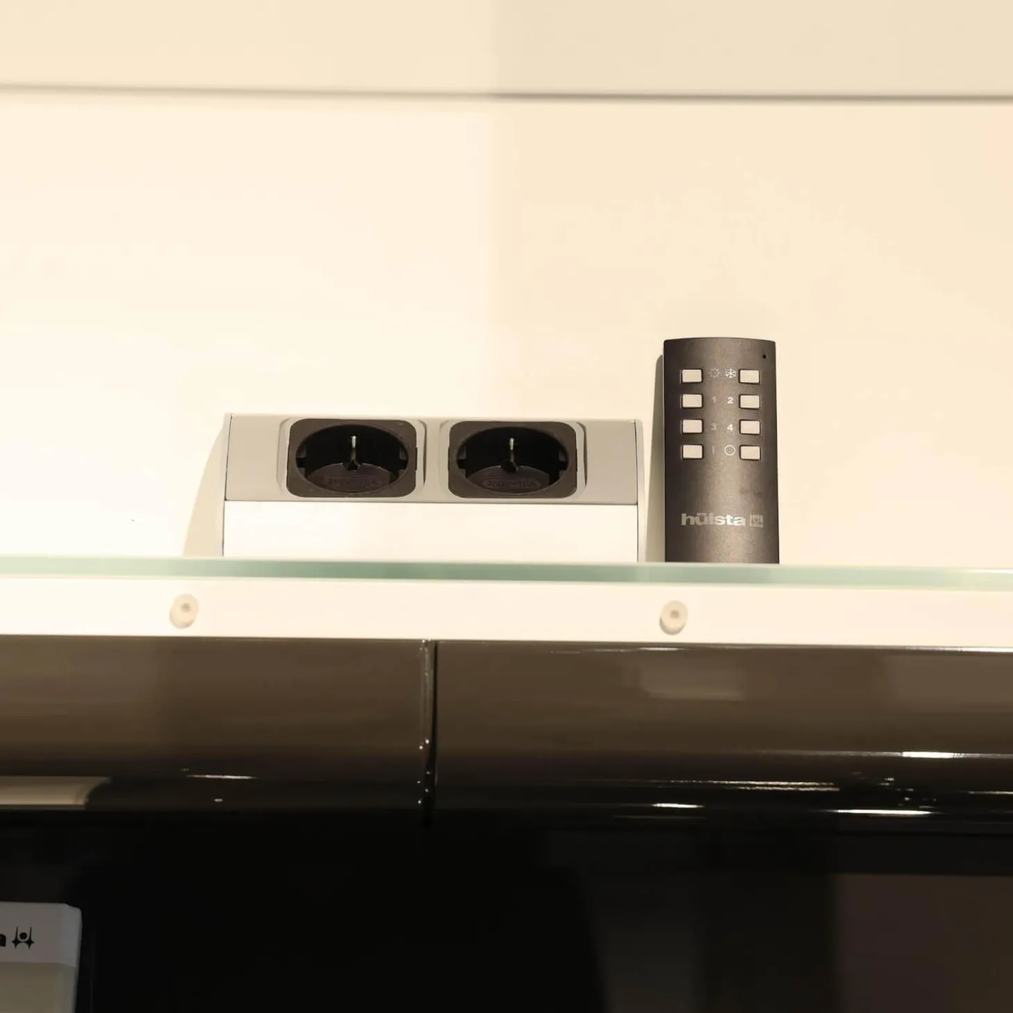 Badkombination Gentis Bad Hinterlackiertes Glas Lack Hochglanz Grau Mit LED Beleuchtung