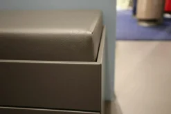 Bank Hesperide Dyo Bezug Leder Grau Korpus Lack VSC5692 Granit Grau