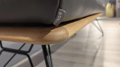 Bank Rosey Leder C-Classic Pepper Anthrazit Stativgestell Schwarz