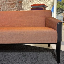 Bank William Innen Stoff Tekla Mandarin F Orange Außen Leder Nappa Stahlblau Schwarz Füße Buche Schwarz