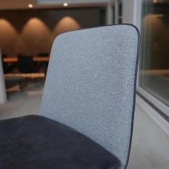 Barhocker Lhasa Stoff Blake Grau 65 Drehgestell Struktur Anthrazit M23