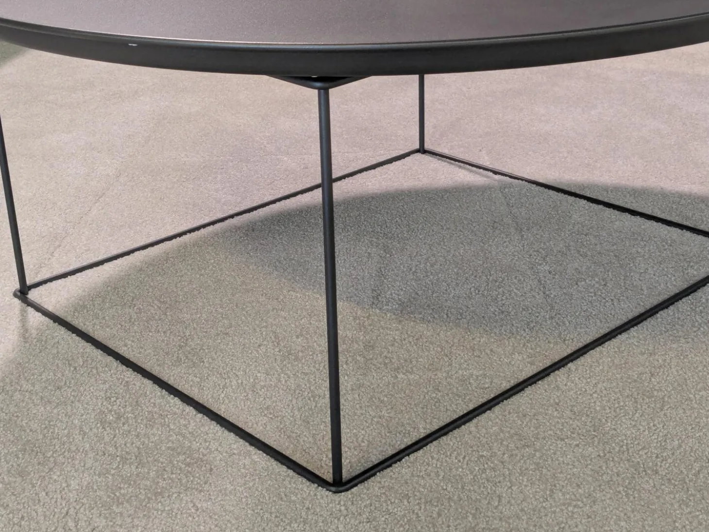 Beistelltisch Fat-Fat Outdoor Stahl 0236b Anthrazit Lackiert