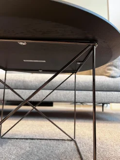 Beistelltisch Pilotis T 7706 Tischplatte Eiche Massiv Dunkel Lackiert Schwarz Gestell Metall Schwarzchrom