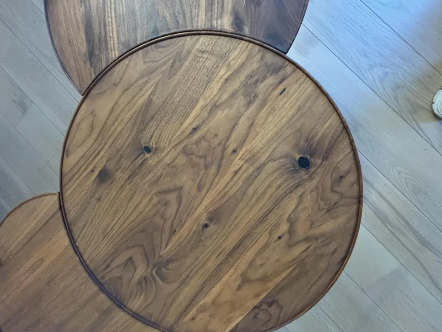 Beistelltisch Set Sichel Platten Nussbaum Astig Natur Geölt Gestell Rundstahl Schwarz Pulverbeschichtet