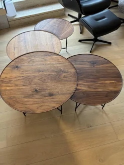 Beistelltisch Set Sichel Platten Nussbaum Astig Natur Geölt Gestell Rundstahl Schwarz Pulverbeschichtet