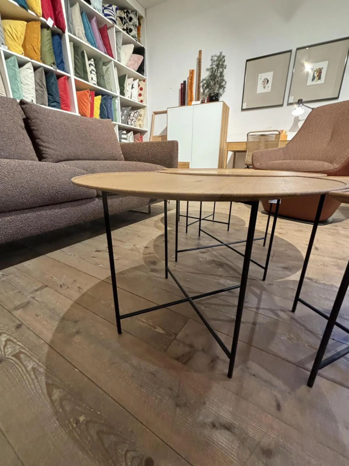 Beistelltisch Set Sichel Platten Knorrige Eiche Natur Geölt Gestell Rundstahl Schwarz Pulverbeschichtet