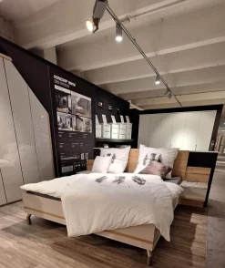 Bett Concept me Artisan Eiche Nachbildung mit 2 Nachtischen ohne Lattenrost ohne Matratzen