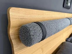 Bett Nesuto Mit Beistelltisch Loup Und Nachtschrank Nesuto Eiche Geölt Und Gewachst Mit Nackenrolle Ohne Matratze Und Lattenrost