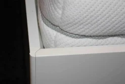 Bett Nocto Plus Lack Kristallweiß M02 mit Matratzen und Rückwandpaneele