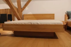 Bett Nox Eiche Holzhaupt Naturöl mit Komforthöhe Ohne Lattenrost Und Matratze