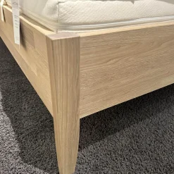 Bett Sesam Eiche Kopfhaupt Holzfüllung Weißöl Leimholz Keilgezinkt Inklusive 2 Nachtkästchen Ohne Matratzen Ohne Lattenrost