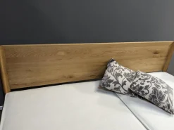 Bett Times Eiche Wild Naturöl mit Holzhaupt ohne Lattenrost und Matratzen