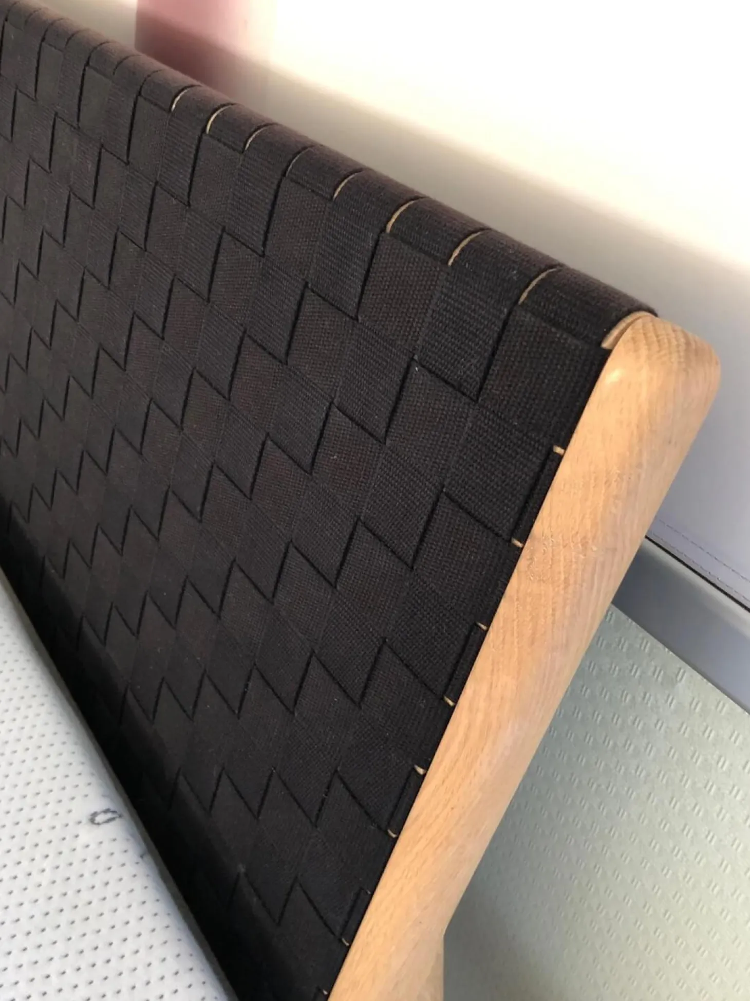 Bettanlage Fawn Ausführung Eiche Massiv Weiß Geölt mit 2 Nachttischen Fina