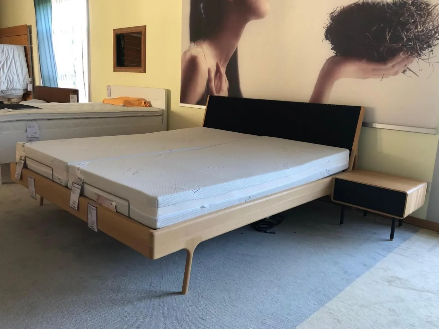 Bettanlage Fawn Ausführung Eiche Massiv Weiß Geölt mit 2 Nachttischen Fina