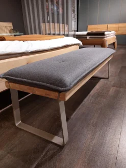 Bettanlage Mira 4 0 Wildeiche Massiv Geölt Designfuß Lack Silber Mit 2 Nachtkonsolen 1 Bettbank Und Beleuchtung Ohne Matratze Ohne Lattenrost