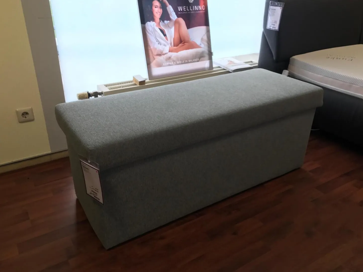 Betttruhe Modell Deluxe Stoff 4672 Ontario Farbe 20 Hellgrau Uni