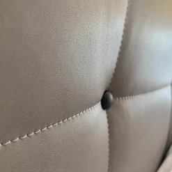 Boxspringbett Bohemian C Leder Acacia Grau mit Matratze Paisley P5