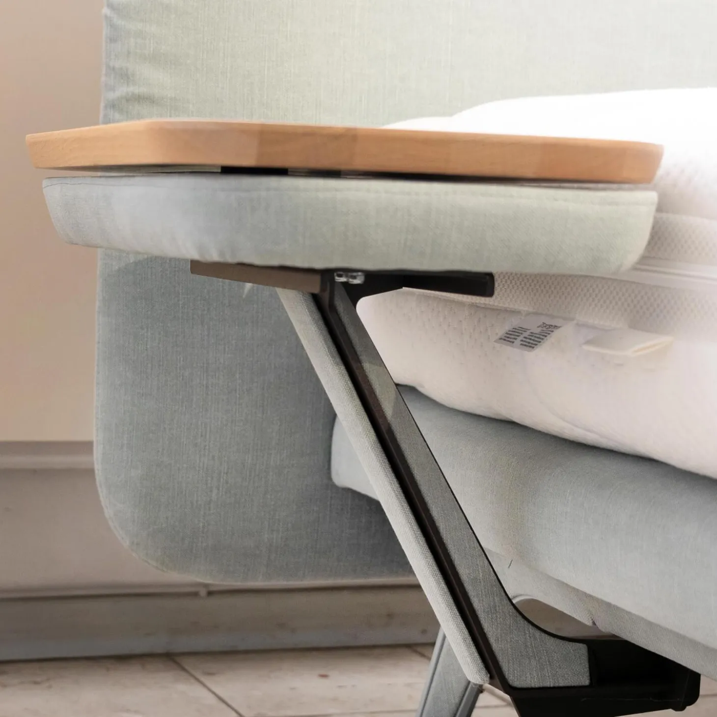 Boxspringbett Finesse Stoff KSC Mint Fuß Alu Rahmen Starr Mit 2 Matratzen Und 2 Nachtkkommoden