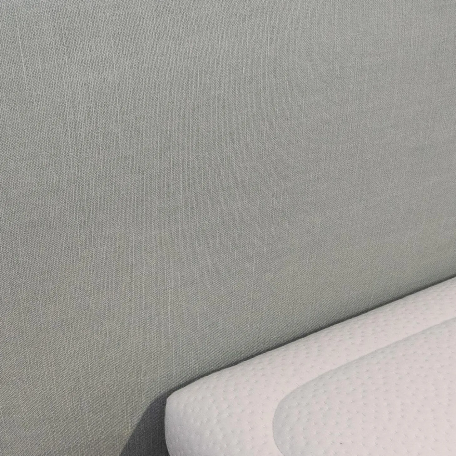 Boxspringbett Finesse Stoff KSC Mint Fuß Alu Rahmen Starr Mit 2 Matratzen Und 2 Nachtkkommoden