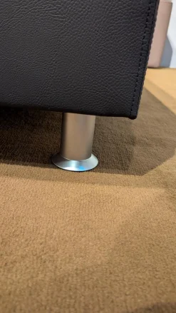 Boxspringbett Royal Kunstleder 630400 Santiago Anthrazit Matratzenbezug Gelocht Füße Alufarbig Mit Matratze Und Topper