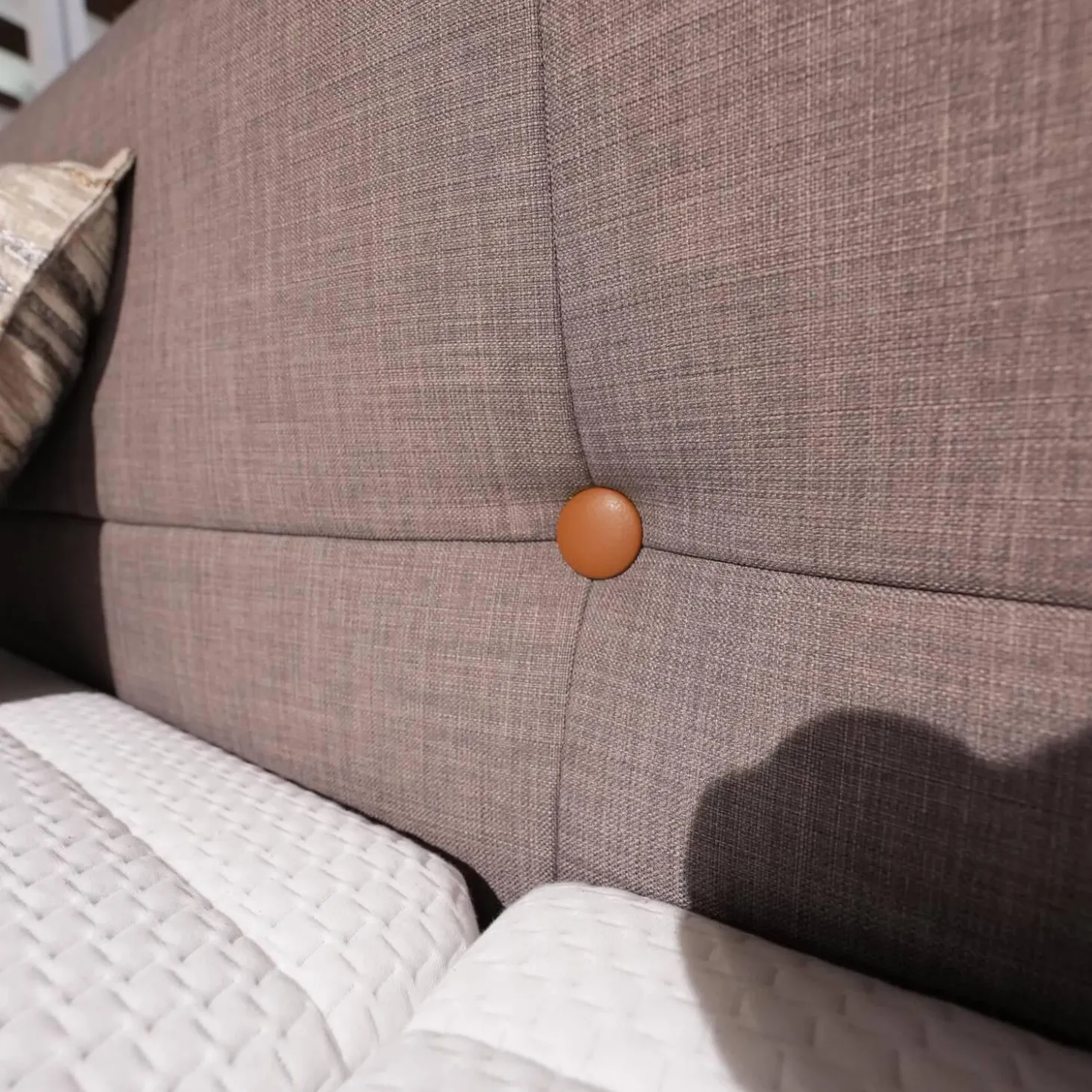 Boxspringbett Santino Stoff 6605 7567 Grau Füße Alufarbig Inklusive Matratzen Und Nachttische