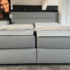 Boxspringbett Valencia VZ 50-2 Bezug Luca 60 Light Grey 15000 Inklusive 2 Matratzen Und Topper