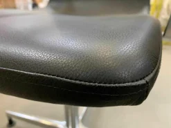 Bürostuhl Tango Leder Schwarz Gestell Poliert auf Gleitern